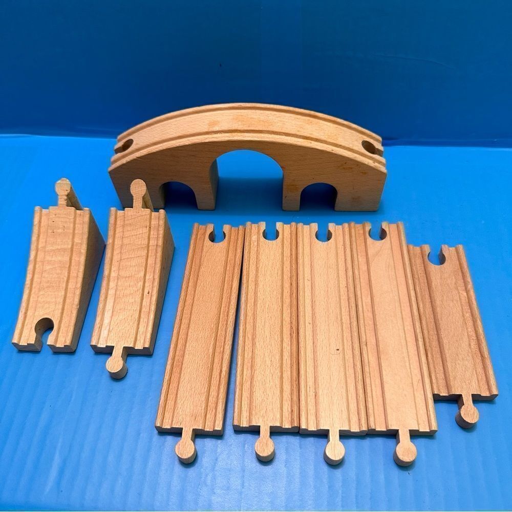Melissa & Doug Wooden Railway Tracks /Bridge